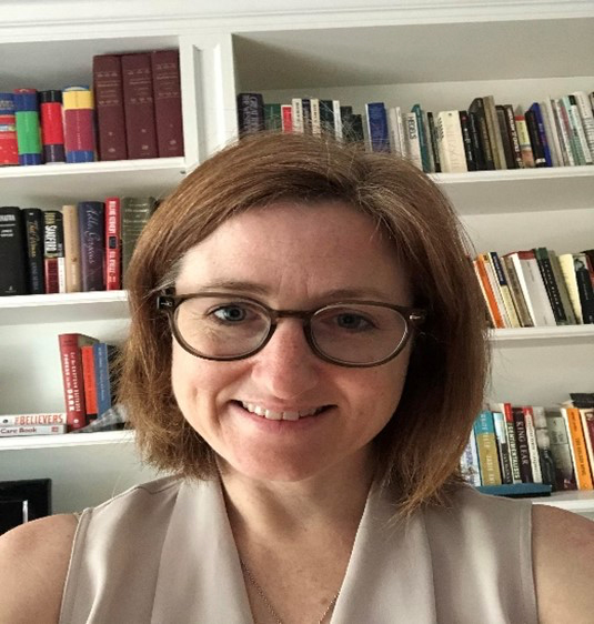 Photo of Lindsay Jones